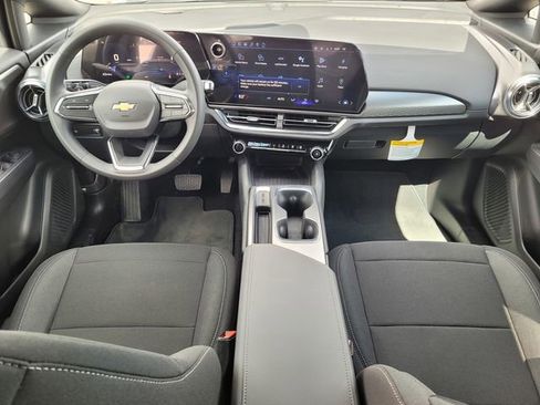 New 2026 Chevrolet Equinox EV LT image 10