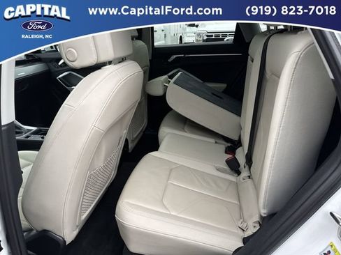 Used 2023 Audi Q3 2.0T Premium image 16