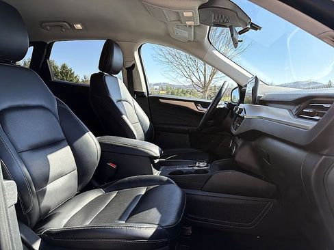 Used 2021 Ford Escape SEL w/ Technology Package image 15