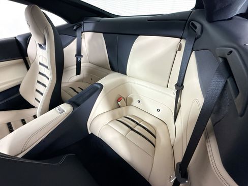 Certified 2023 Ferrari Portofino M RWD image 19
