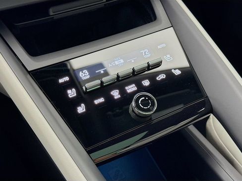 New 2026 Porsche Macan Electric image 22