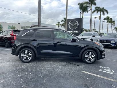 Certified 2022 Kia Niro EX