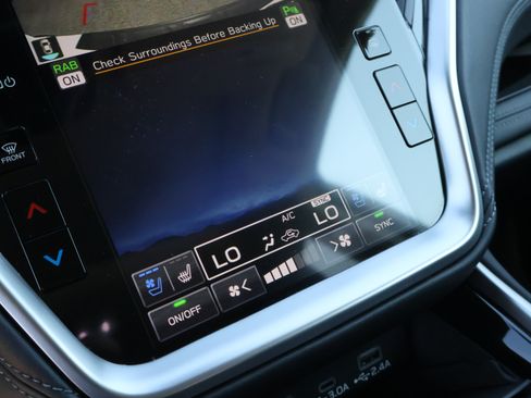 Used 2023 Subaru Outback Touring XT AWD/4WD image 28