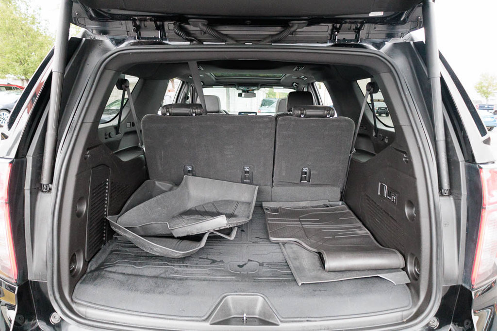 Used 2023 Chevrolet Suburban RST w/ Luxury Package AWD/4WD image 43