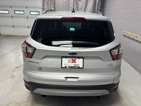 Used 2018 Ford Escape SE w/ SE Sync 3 Package AWD/4WD image 30
