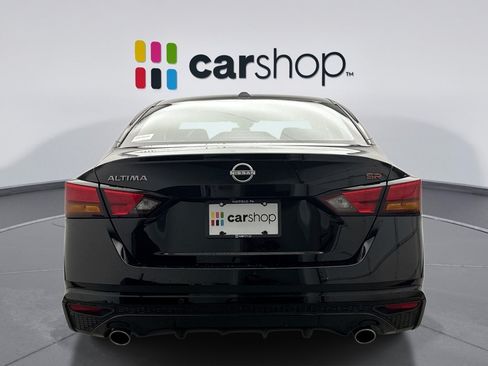 Used 2025 Nissan Altima 2.5 SR w/ SR Premium Package FWD image 4