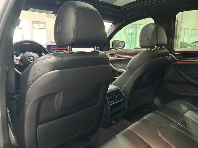 Used 2018 BMW 540i RWD image 46