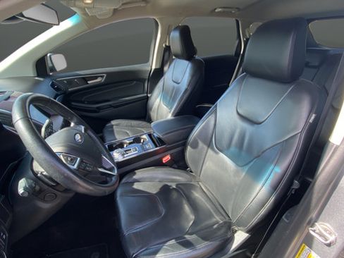 Used 2020 Ford Edge Titanium AWD/4WD image 9