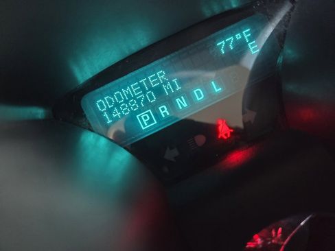 Used 2011 Chevrolet Traverse LT w/ Personal Connectivity Package image 21