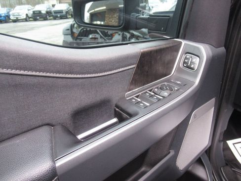 Used 2023 Ford F250 Lariat w/ Lariat Ultimate Package AWD/4WD image 19