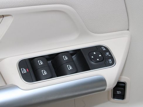 Used 2025 Mercedes-Benz GLA 250 4MATIC image 20