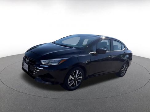 Used 2025 Nissan Versa SV FWD image 8