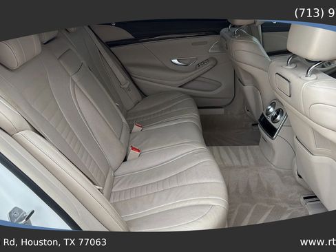 Used 2019 Mercedes-Benz S 560 Sedan image 35