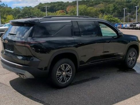 New 2026 Chevrolet Traverse LT w/ LPO, Floor Liner Package image 8