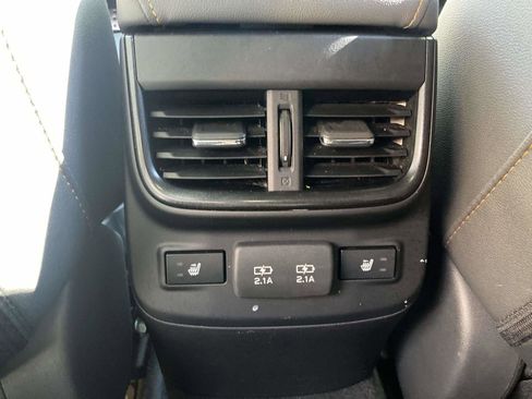 Used 2022 Subaru Outback Wilderness w/ Wilderness Package image 18