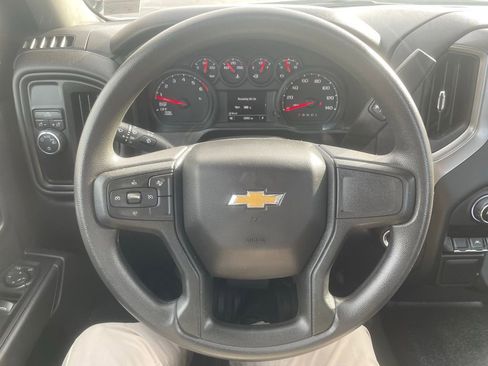 Used 2025 Chevrolet Silverado 1500 W/T image 3