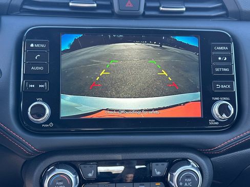 New 2025 Nissan Versa SR w/ Trunk Package image 28