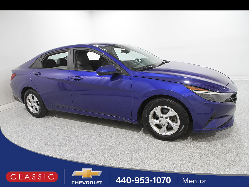 Used 2022 Hyundai Elantra SE FWD image 1