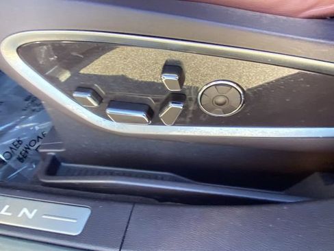 Used 2020 Lincoln Nautilus Black Label w/ Cargo Utility Package image 22