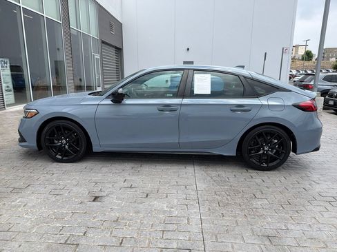 Used 2023 Honda Civic Sport image 2