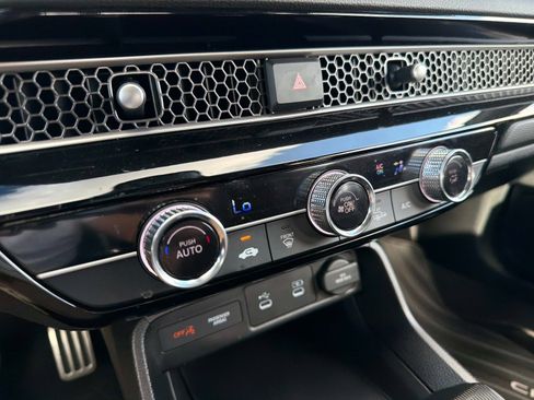 Used 2025 Honda Civic Sport image 42