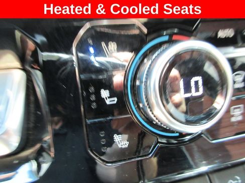 Used 2024 GMC Sierra 3500 Denali Ultimate AWD/4WD image 22