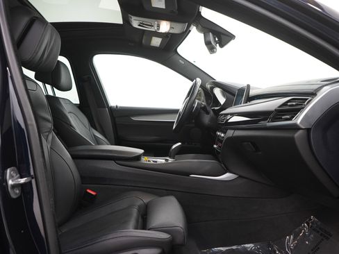 Used 2019 BMW X6 xDrive50i w/ M Sport Package AWD/4WD image 11