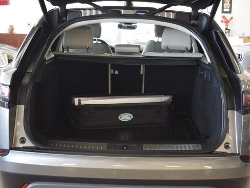 Used 2018 Land Rover Range Rover Velar S image 25