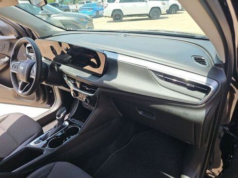 Used 2025 Buick Encore GX Preferred FWD image 25