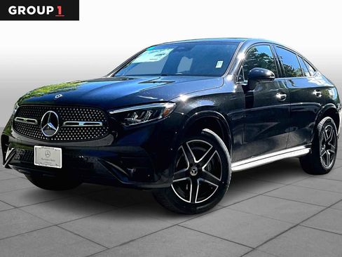 Used 2025 Mercedes-Benz GLC 300 4MATIC image 1
