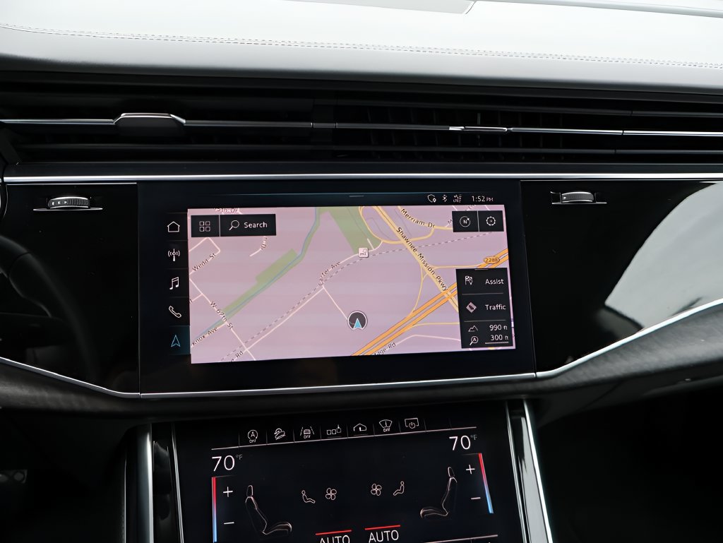 Used 2019 Audi Q8 Prestige w/ Luxury Package AWD/4WD image 23