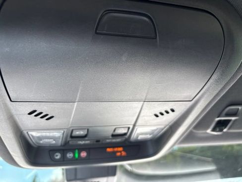 Used 2024 Chevrolet Equinox RS w/ RS Leather Package FWD image 18