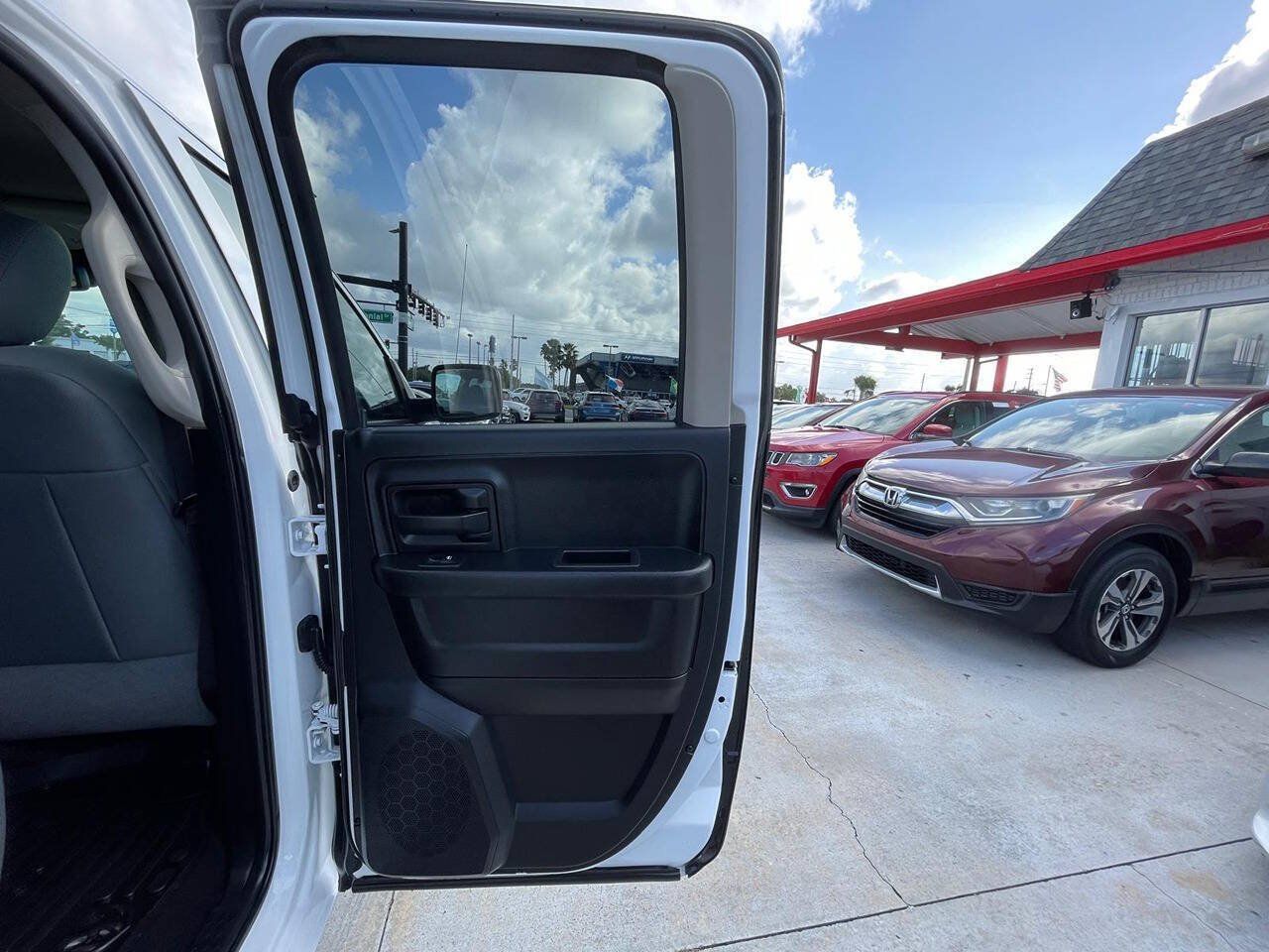 Used 2018 RAM 1500 Tradesman w/ Popular Equipment Group AWD/4WD image 14