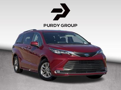 Used 2023 Toyota Sienna XLE