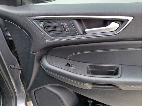 Used 2024 Ford Edge Titanium image 14