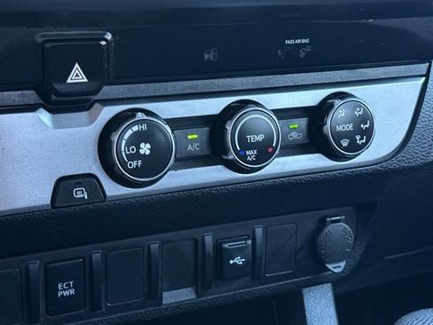 Used 2022 Toyota Tacoma SR5 image 21