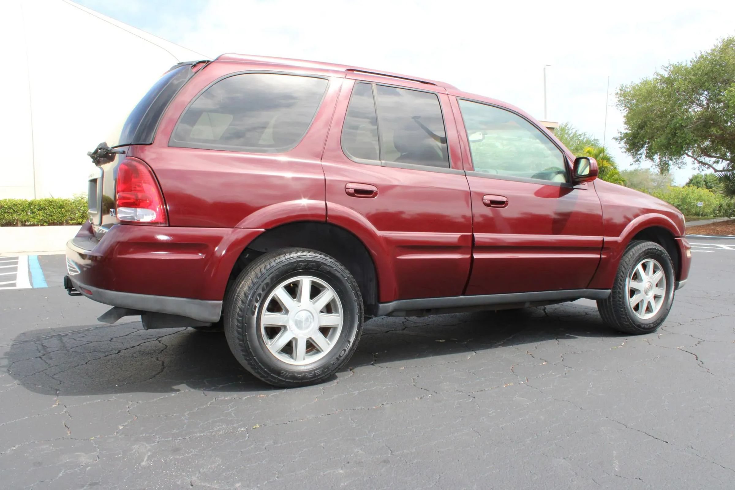 Used 2004 Buick Rainier CXL RWD image 4