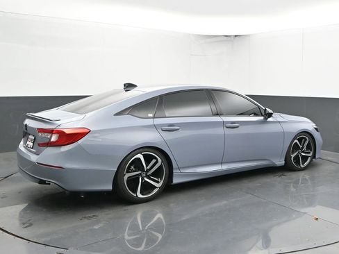 Used 2021 Honda Accord Sport image 11