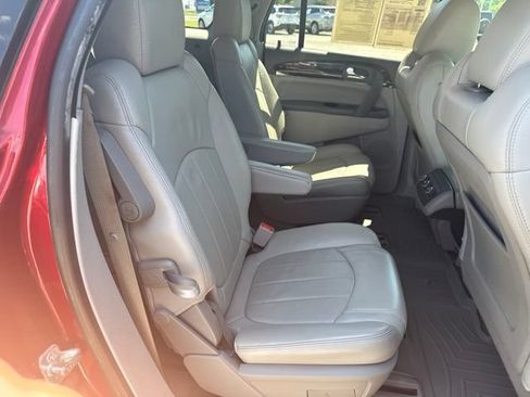 Used 2014 Buick Enclave Leather FWD image 19