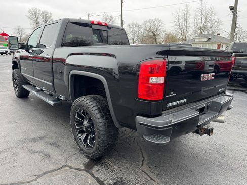 Used 2019 GMC Sierra 2500 Denali w/ Duramax Plus Package AWD/4WD image 5