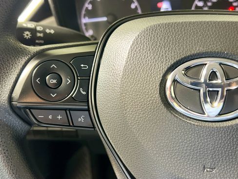 Used 2023 Toyota Corolla LE image 18