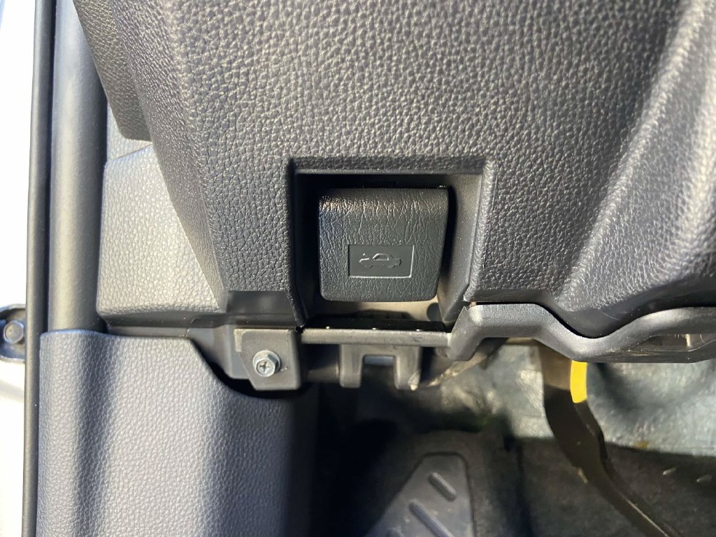 Used 2025 Toyota Tacoma SR5 RWD image 25