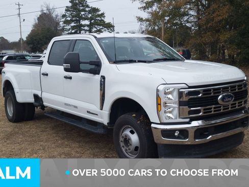 Used 2025 Ford F350 XLT image 3