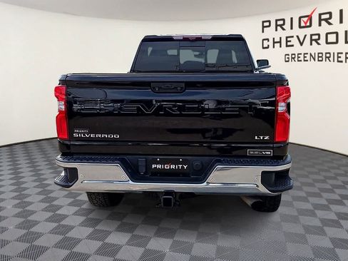 Used 2022 Chevrolet Silverado 2500 LTZ w/ LTZ Premium Package AWD/4WD image 7
