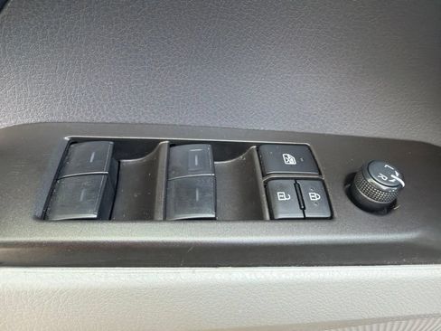 Used 2024 Toyota Camry LE FWD image 31
