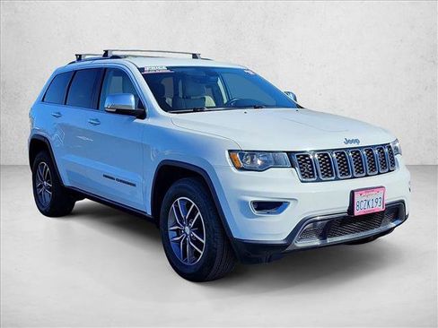Used 2017 Jeep Grand Cherokee Limited RWD image 3