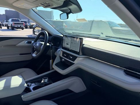 New 2026 Ford Explorer Active w/ Active Comfort Package RWD image 22