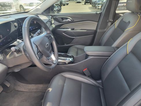 Used 2025 Chevrolet Trax ACTIV w/ Driver Confidence Package FWD image 7
