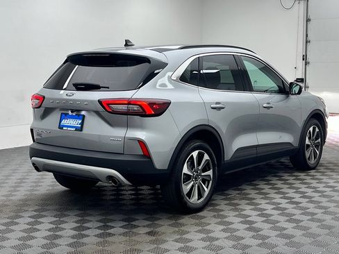 Used 2023 Ford Escape Platinum AWD/4WD image 8