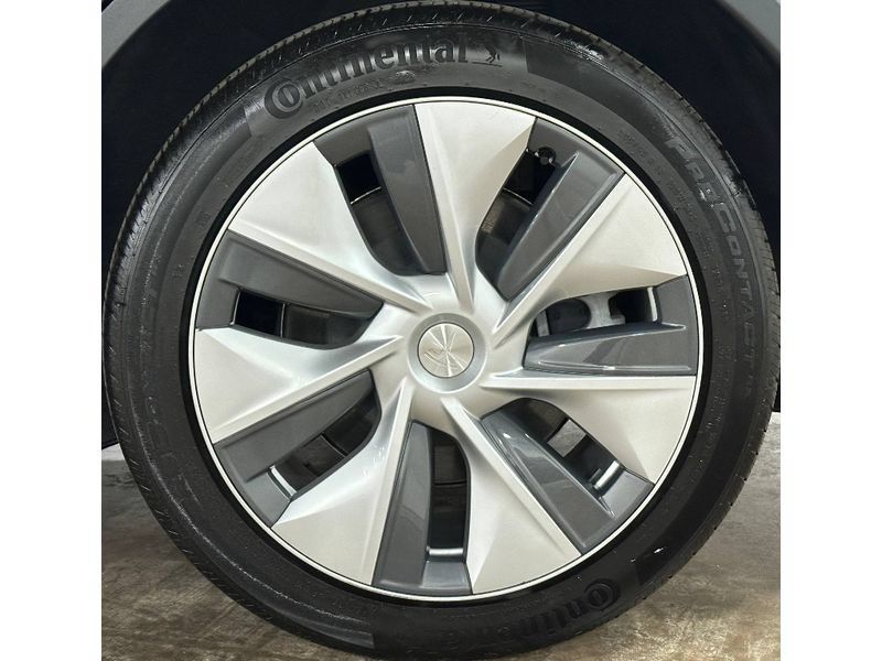 Used 2021 Tesla Model Y Long Range AWD/4WD image 12